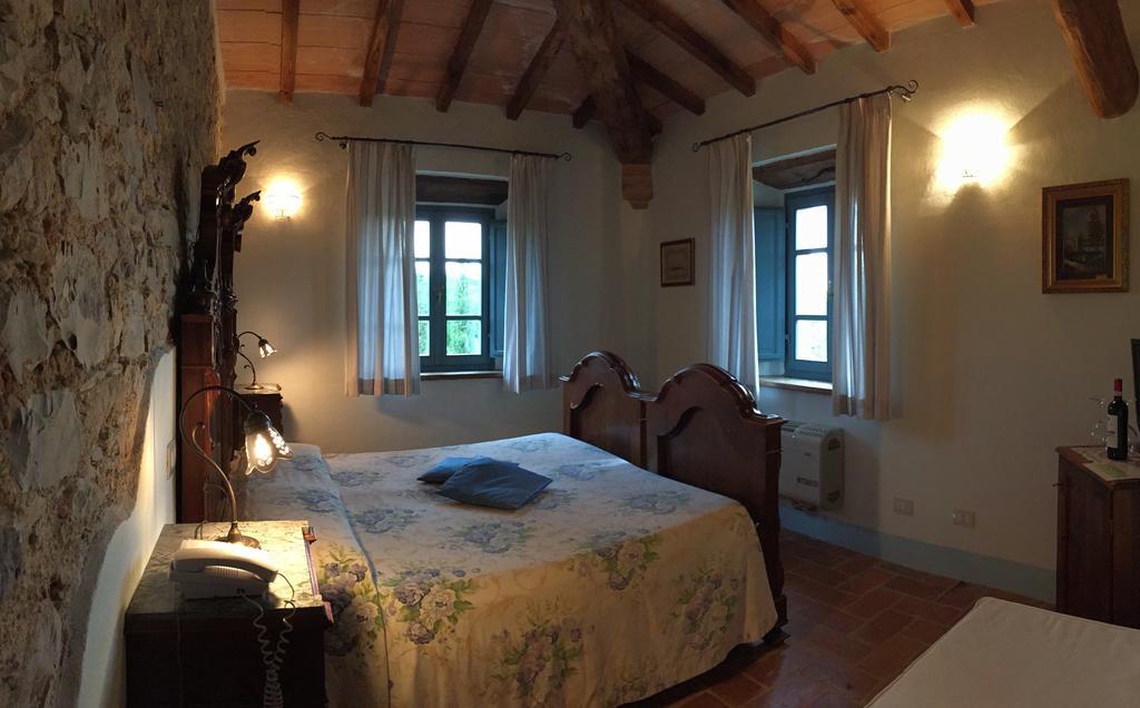Agriturismo Podere Alberese อัสเชียโน ภายนอก รูปภาพ