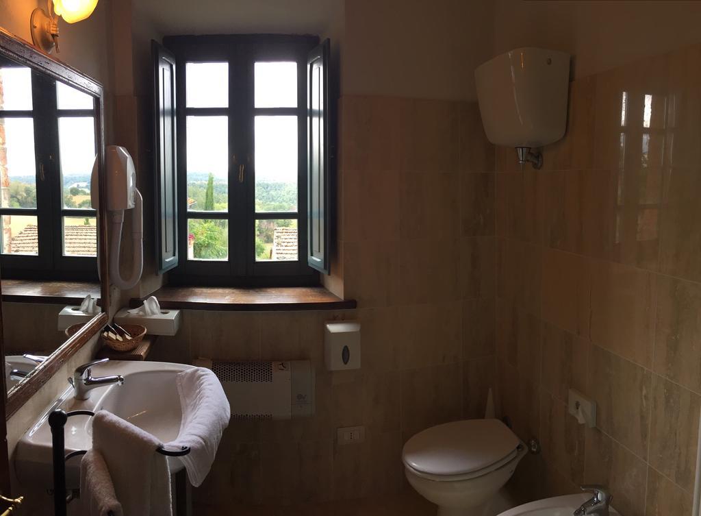 Agriturismo Podere Alberese อัสเชียโน ภายนอก รูปภาพ